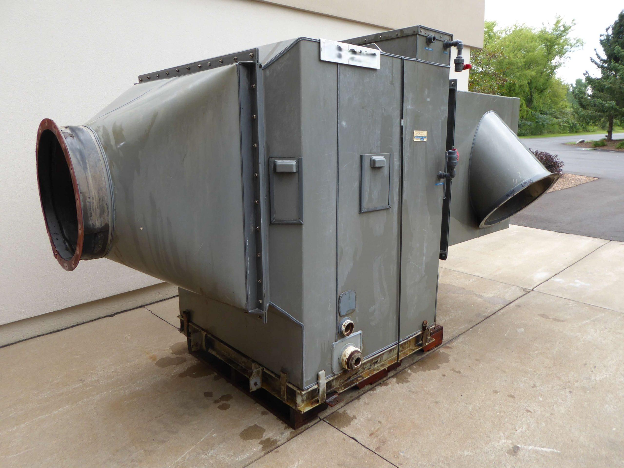 FS2138f