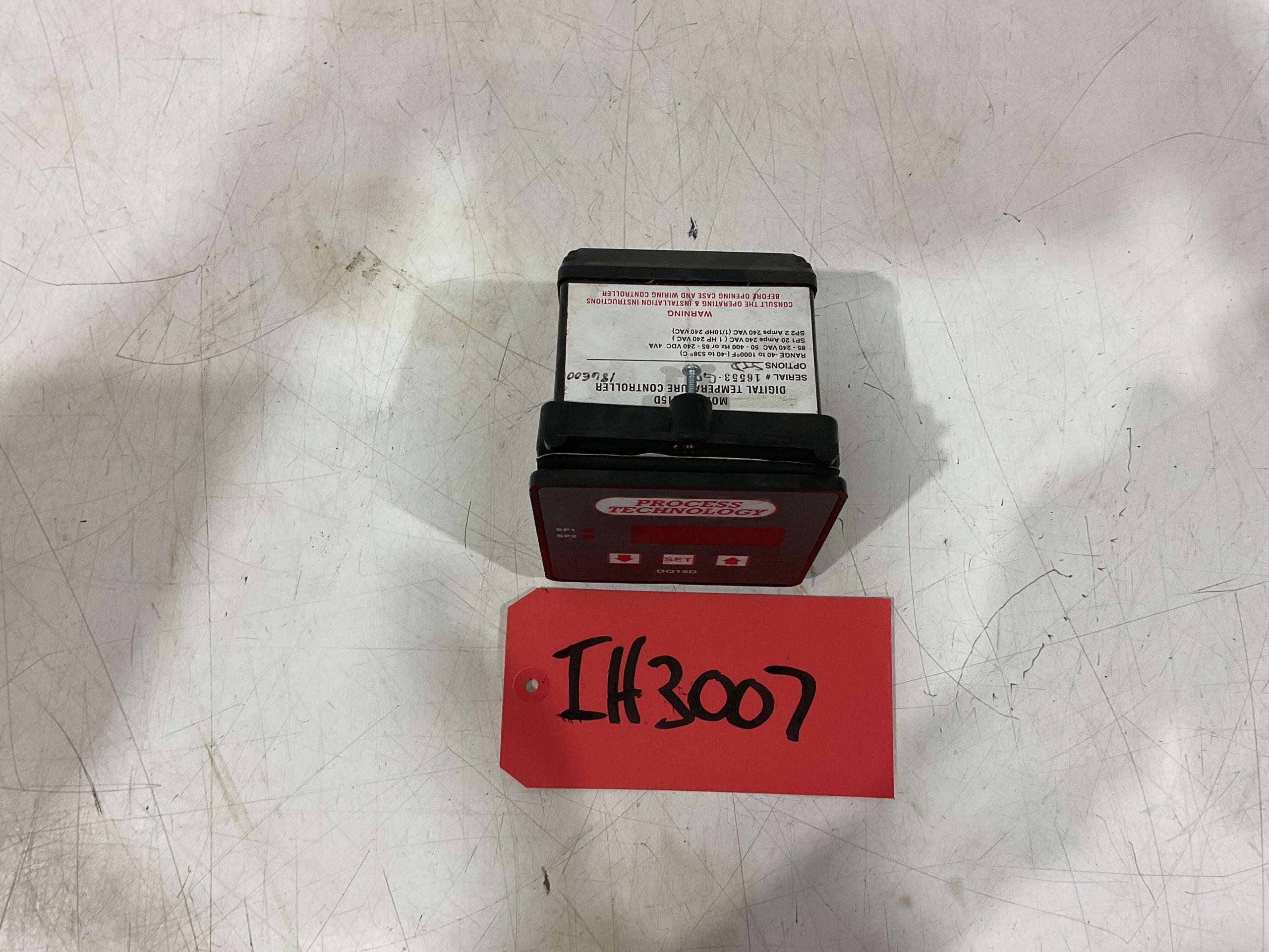 Process Technology DQ15D Temperature Controller IH3007